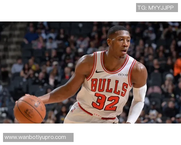 小南斯盛赞亨特如同莱昂纳德般出色表现助力全场胜利 小南斯盛赞亨特如同莱昂纳德般出色表现助力全场胜利