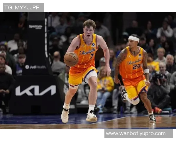 克尼佩尔半场表现低迷仅得5分2助攻正负值9成为全队最低 克尼佩尔半场表现低迷仅得5分2助攻正负值9成为全队最低