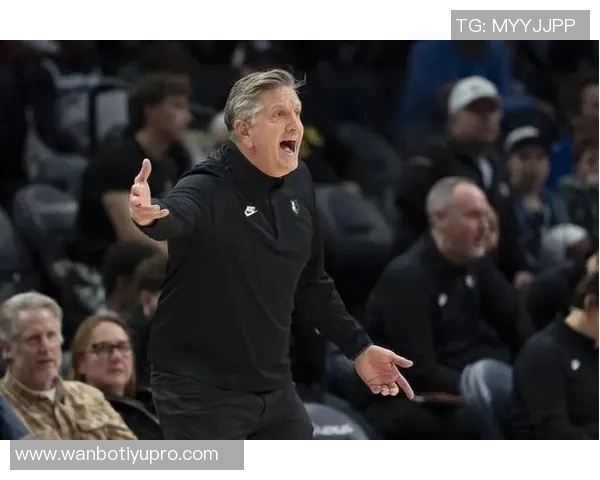 奥林匹亚科斯主帅更替频繁森林老板自2011年以来已解雇24位教练