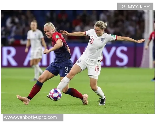 瓦妮莎携子女与坎迪斯帕克共赏道奇队晋级世界大赛精彩瞬间 瓦妮莎携子女与坎迪斯帕克共赏道奇队晋级世界大赛精彩瞬间