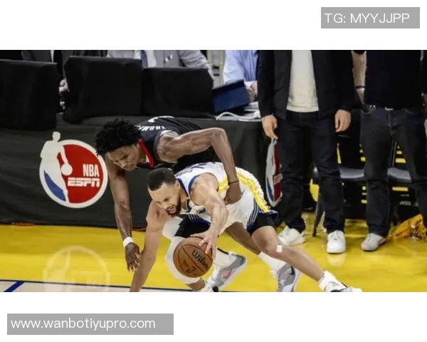 阿门对位球员表现不佳布克库里失误频繁乔治零分尴尬局面